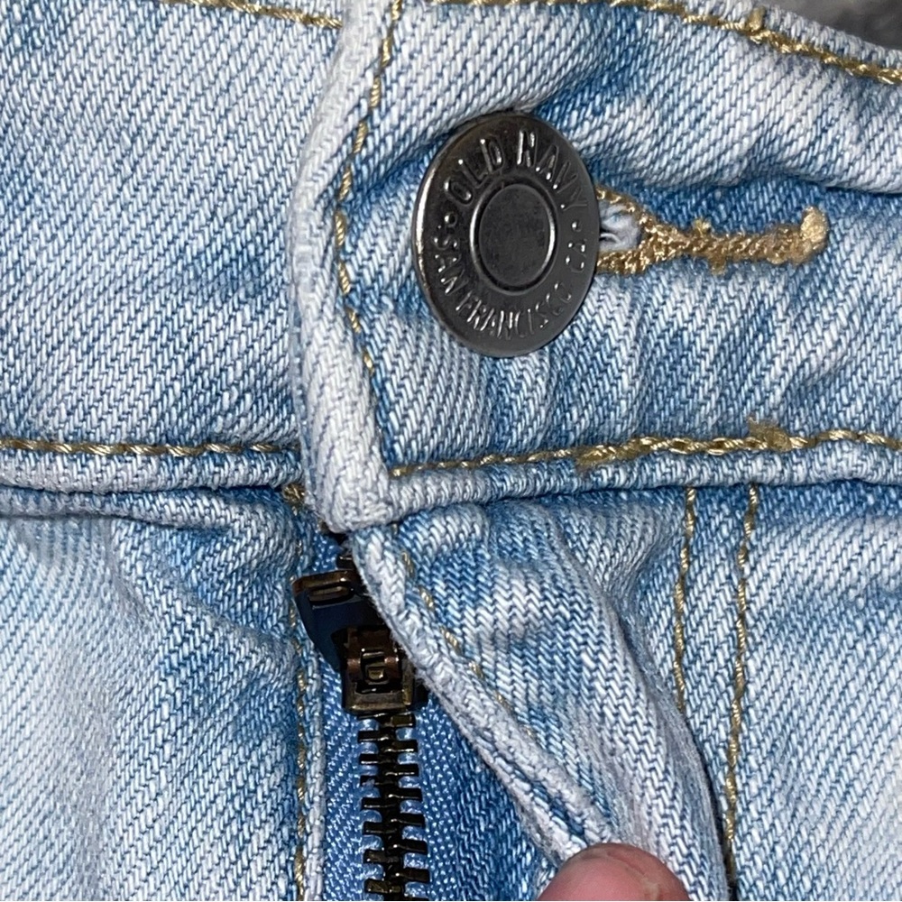 Old Navy Jean Shorts - Picture 4 of 8